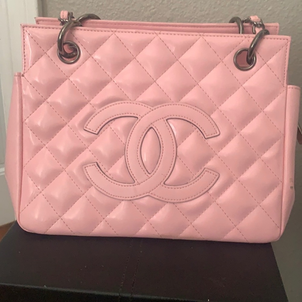 CHANEL pink bag
